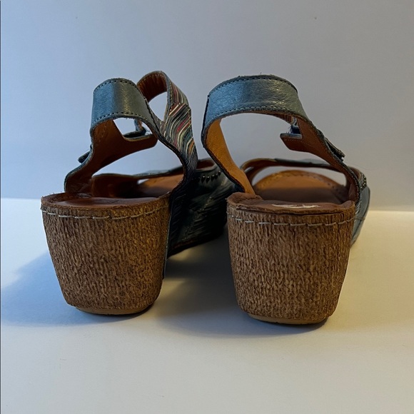 Karol’s Blue Stud Striped Leather Sandals Size 9 (40) EUC Boho Cottage-core - Picture 3 of 7